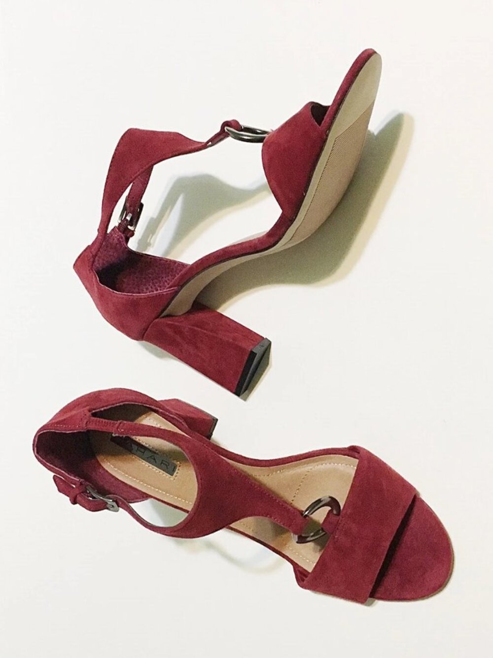 TAHARI - Norma Burgundy T-Strap Heel Sandals O-Ring GENUINE SUEDE US-8M